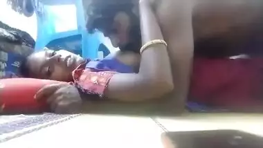 Desi Guy Sucking Boobs Of Neighbor Bhabhi Indian Amateur Sex