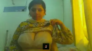 Ami Ji Ami Ji Full Video Hd Lahore Couple Pakistani Sex Hd Video indian porn  movs at Indianhardtube.com