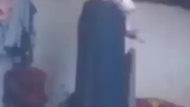 Kashmir gal stripes salwar full nude show to bf mms part 2