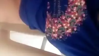 Cucumber masturbation of Punjabi aunty