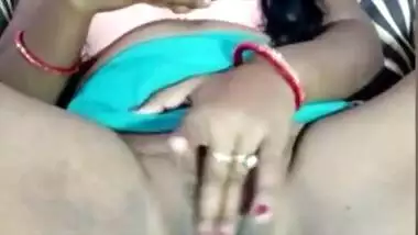 Horny Desi Bhabhi Masterbet On Cam