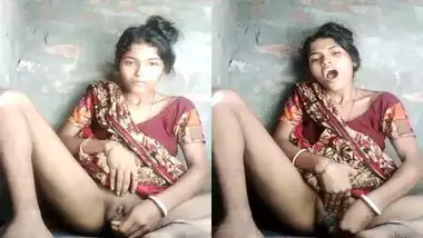 Indian Girl Masturbating With Fruit - Poor Village Wife Masturbating Pussy With Veggie indian amateur sex
