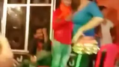 Two slim Desi teens seductively dance during XXX show under the tent