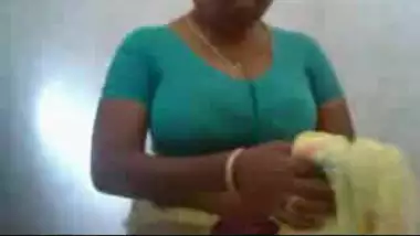 Choti Choti Bachi Punjabi Nanhi Si Bachi Full Sex Video - Aunty Bathing Naked Movies indian amateur sex