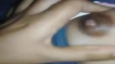 Indian teen hopes video with XXX assets will make BF eager to have sex