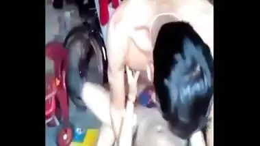 Indian aunty with juvenile chap desi mms sex scandal recorded