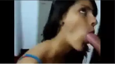 Sexy Video Ladka Ladki Ki Full Hd Angrejo Ki Gori Gori Gori Ladkiyon Ki - Thirsty Indian Girl8217;s Hot Blowjob indian amateur sex