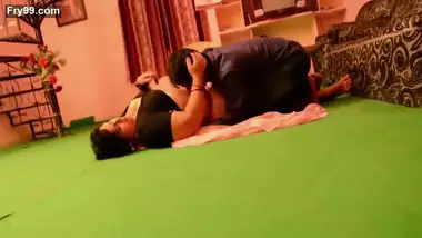 Anty And Yong Boy Sex Video indian porn movs at Indianhardtube.com