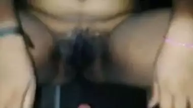 Lady removes saree and rides a huge dick in Tamil sex