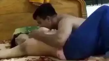 Bengali girlfriend boob press and viral sex MMS
