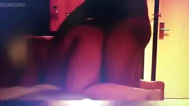 Big mallu anuty fucking and moaning with joy...