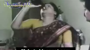 380px x 214px - Kannada Masala Movie Chubby Aunty Drinking indian amateur sex