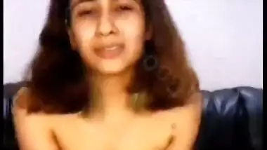 Desi Randi Bhabhi Blowjob and Hard Fucked