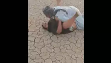 Muslim Aunty Fucked Cummed Openly In Dubai Desert Begging Not To Take Video  indian amateur sex