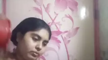 Bengali chubby sister nude bathing video for lover