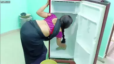 Downblouse Cleaning Auntys - Indian Aunty Rupa Hottest Ass Hip Show Fridge Cleaning Vlog indian amateur  sex
