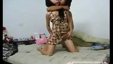 Slim & sexy desi nri teen mms scandals
