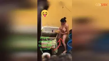 Hairy Anti Bath Sex - Bihari Village Aunty Bathing Open Ganga Snan indian porn movs at  Indianhardtube.com