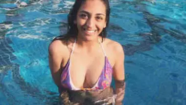 Rani Ki Bur Ki Chudai - Nri Babe Rani From Dubai 4 Videos Part 2 indian amateur sex