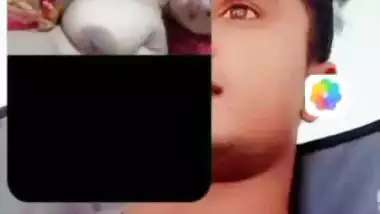 Video call nude show of sexy Indian girlfriend MMS