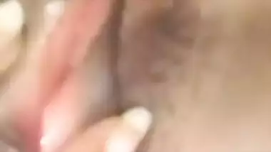 Cute Indian XXX teen showing her sweet boobs and pussy on cam