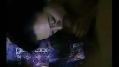 Hot Indian office HR bhabhi gives fellatio to youthful trainee