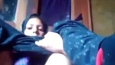 Cute Pashto girl dildoing pussy