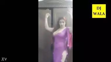 Indian Mallu Aunty Home Alone Dance Sex Big BooBs