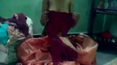 Tamil aunty removing blouse