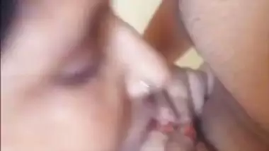 Gujrati milf’s xxx MMS with her lover from Oyo room