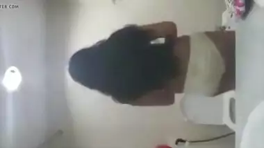 Desi girl showing her Body
